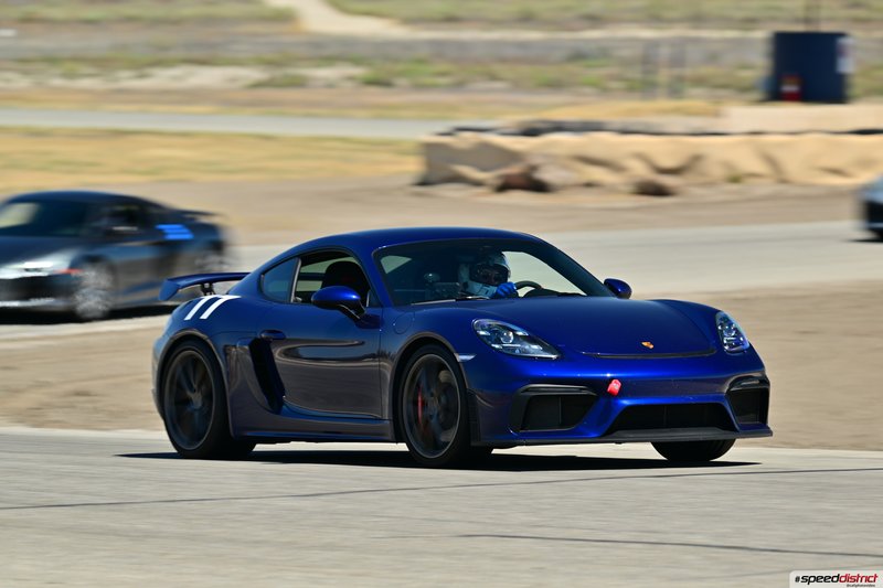 Porsche Cayman GT4