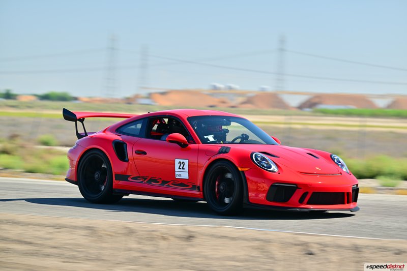 Porsche 911 GT3 RS red