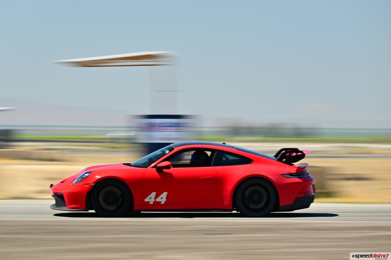 Porsche 911 GT3 RS red