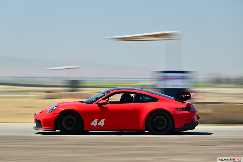 Porsche 911 GT3 RS red