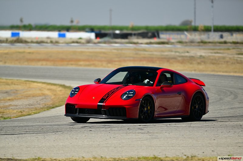 Porsche 911 GT3 RS red