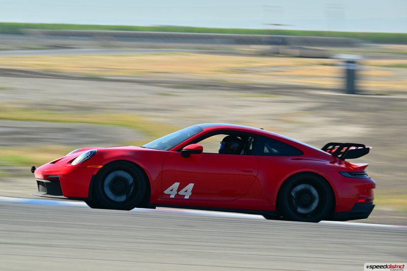 Porsche 911 GT3 RS red