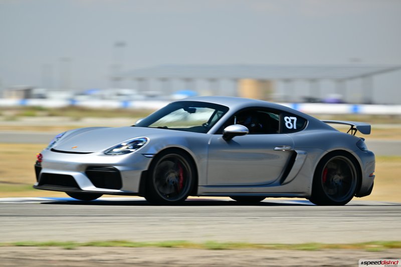 Porsche Cayman GT4