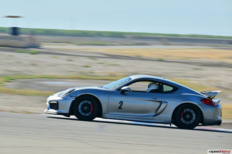 Porsche Cayman GT4