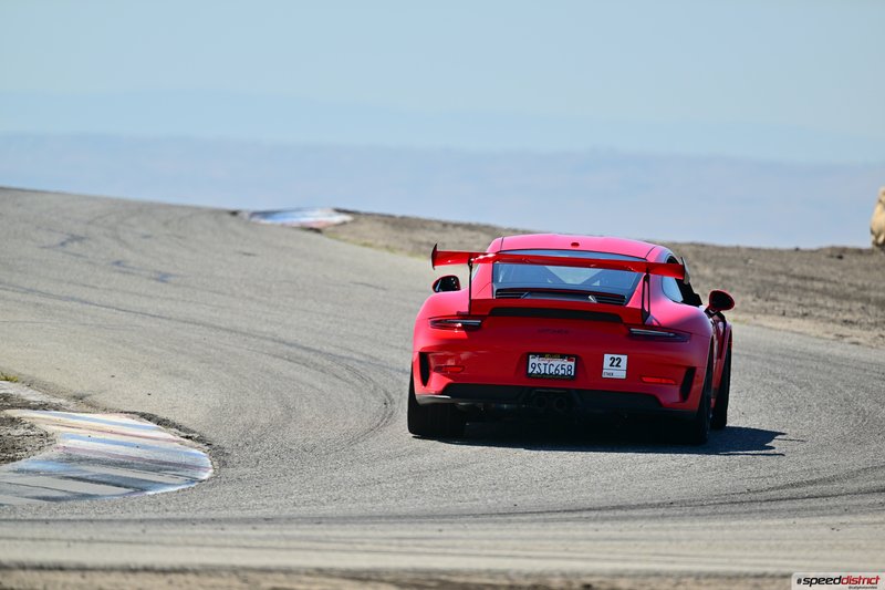 Porsche 911 GT3 RS red