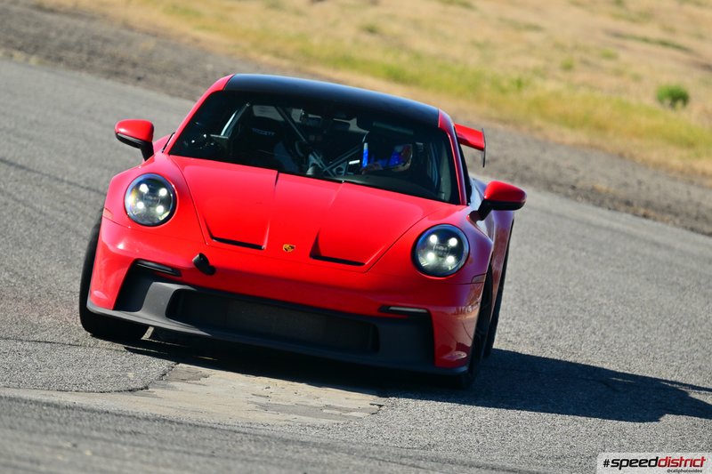 Porsche 911 GT3 RS red