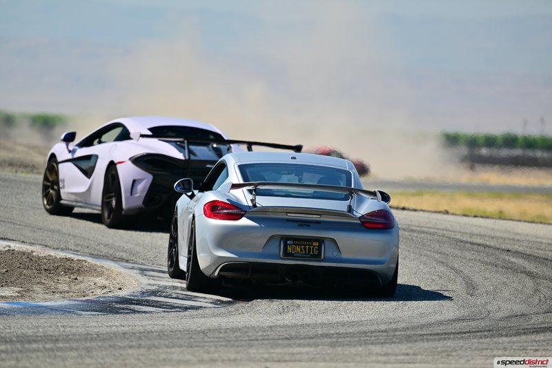 Porsche Cayman GT4