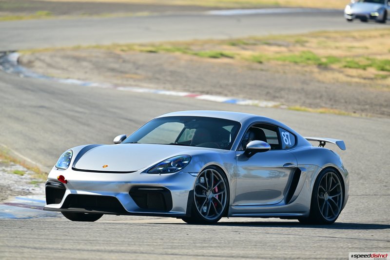 Porsche Cayman GT4