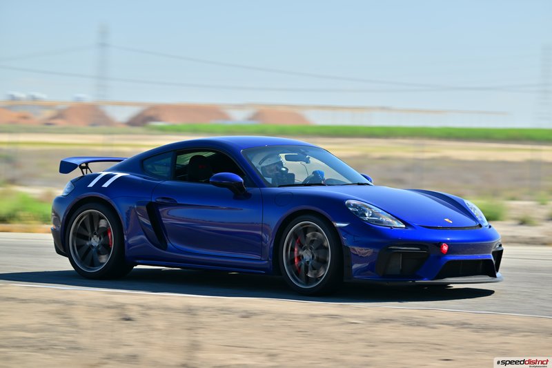 Porsche Cayman GT4