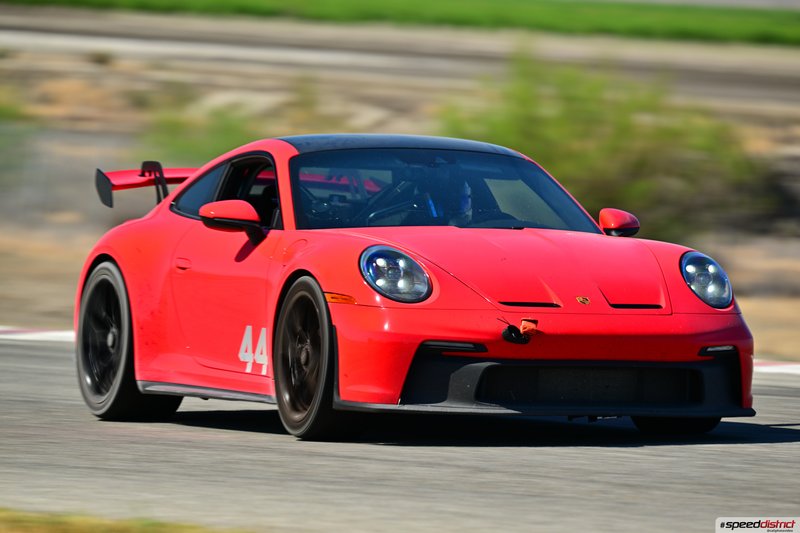 Porsche 911 GT3 RS red
