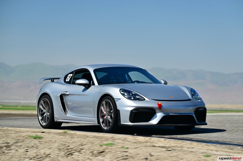 Porsche Cayman GT4