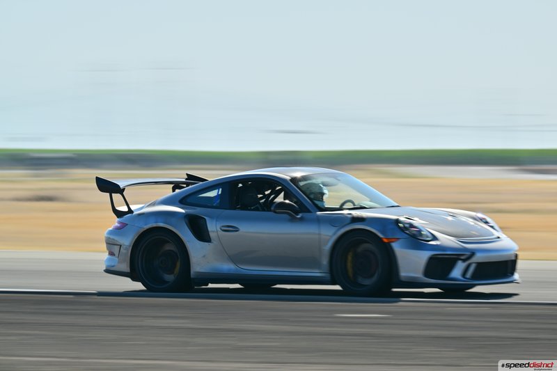 Porsche 911 GT3 RS white