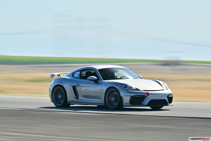 Porsche Cayman GT4