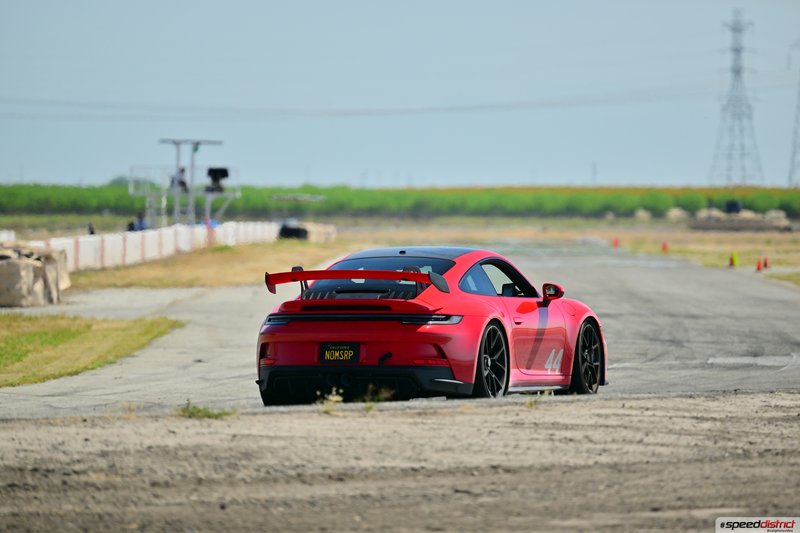 Porsche 911 GT3 RS red