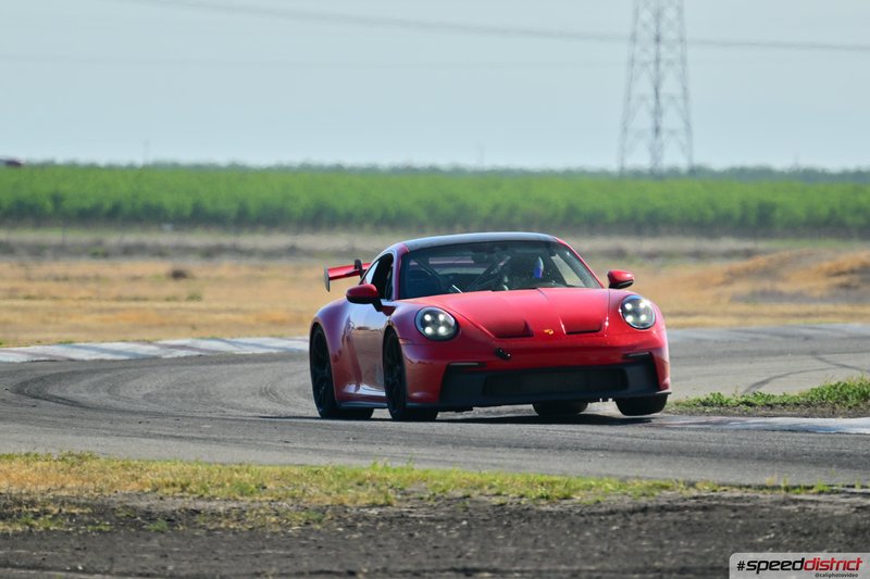 Porsche 911 GT3 RS red