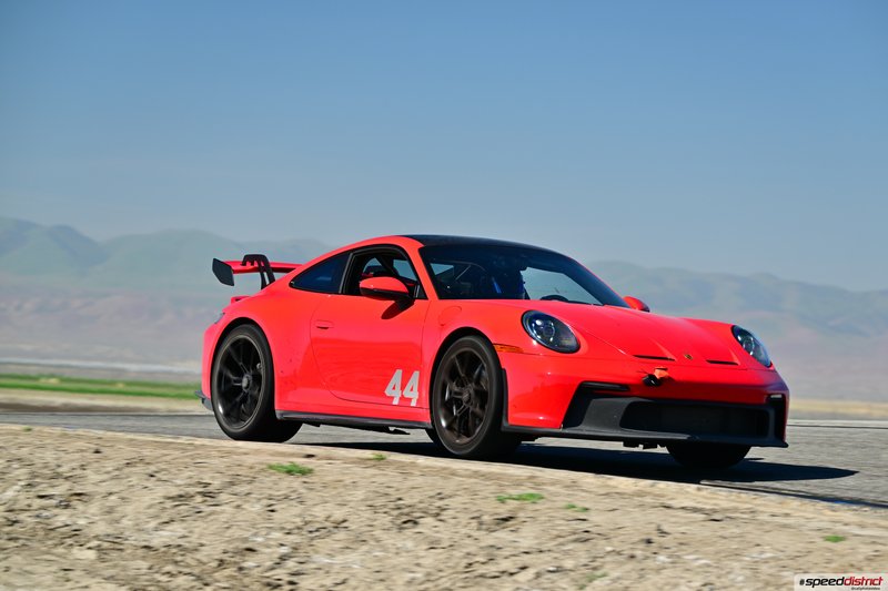 Porsche 911 GT3 RS red