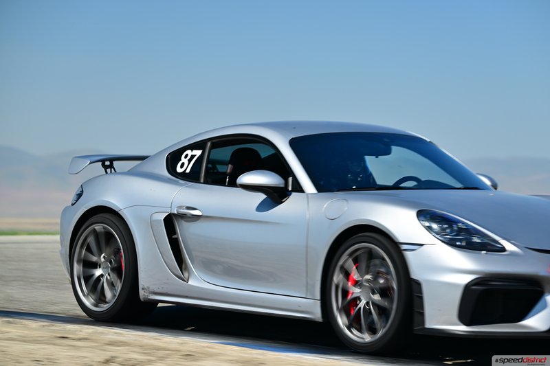 Porsche Cayman GT4