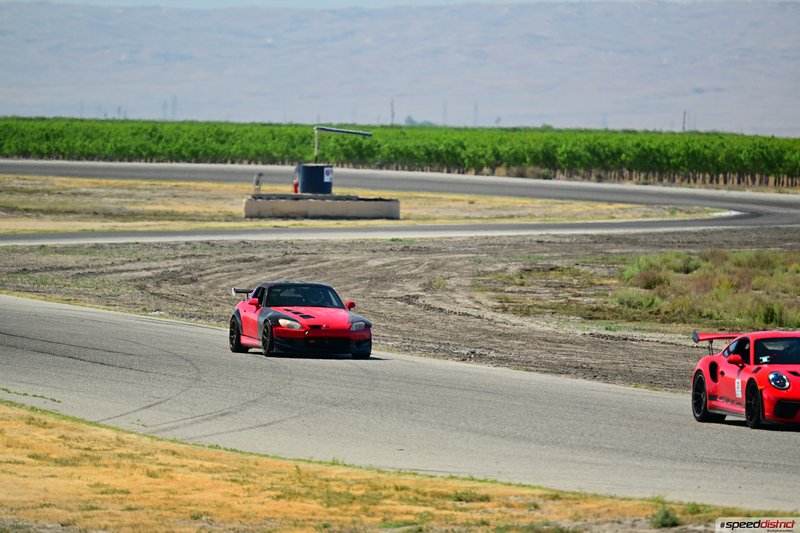 Porsche 911 GT3 RS red