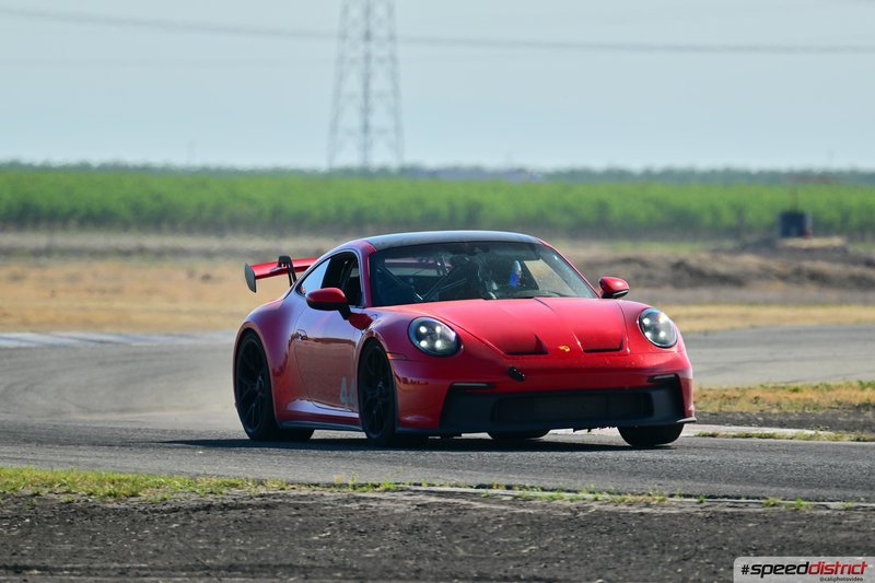 Porsche 911 GT3 RS red