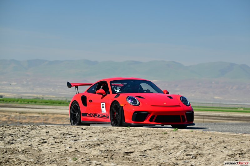 Porsche 911 GT3 RS red