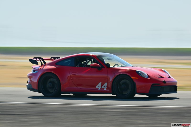 Porsche 911 GT3 RS red