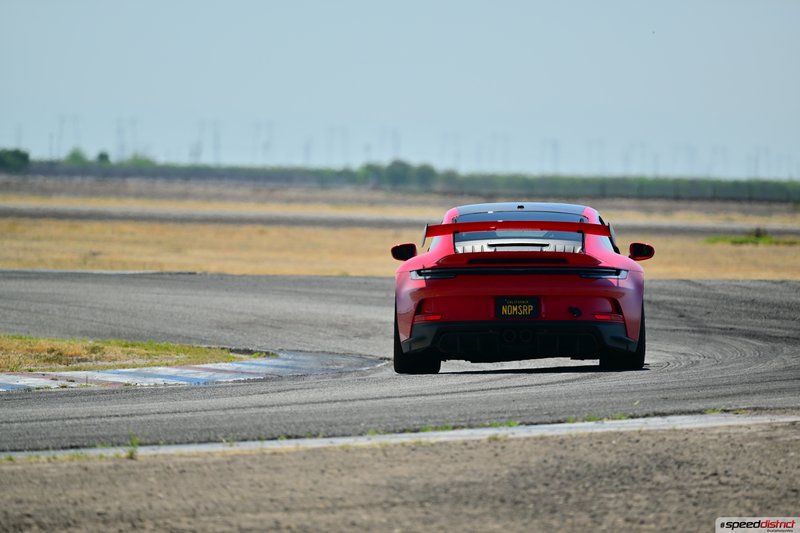 Porsche 911 GT3 RS red