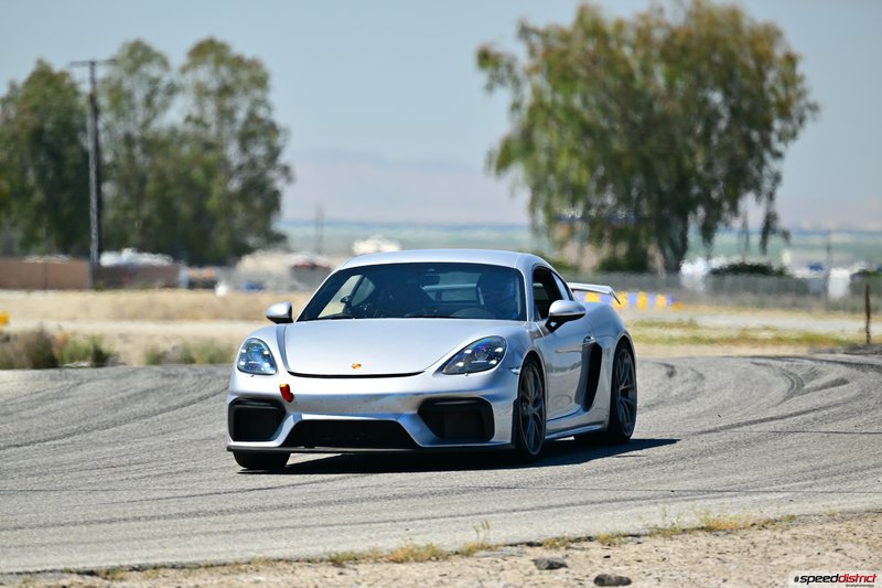 Porsche Cayman GT4