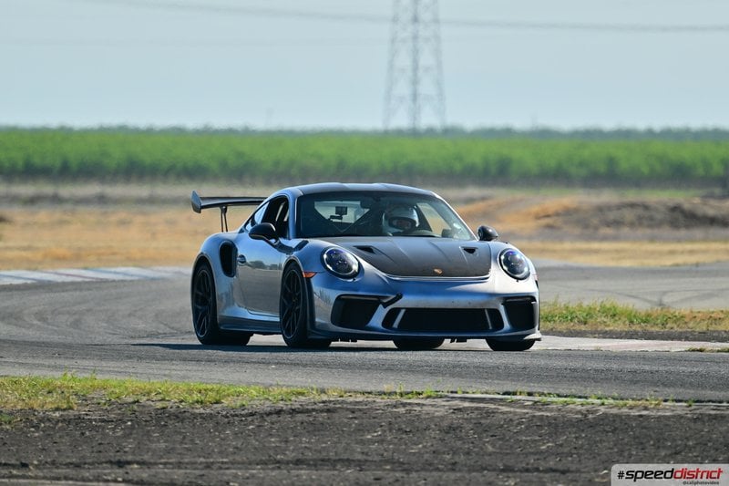 Porsche 911 GT3 RS silver