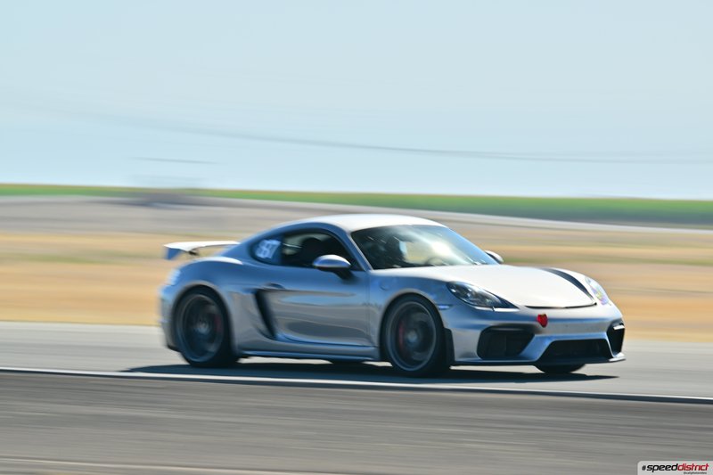 Porsche Cayman GT4