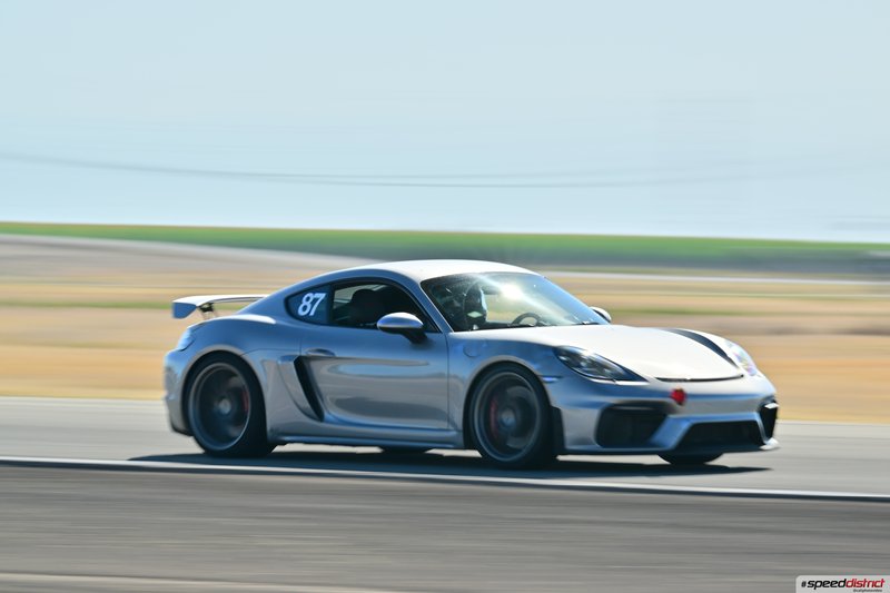 Porsche Cayman GT4