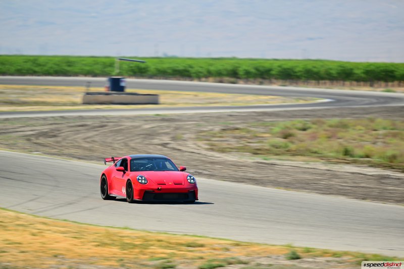 Porsche 911 GT3 RS red