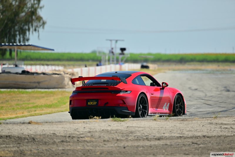 Porsche 911 GT3 RS red