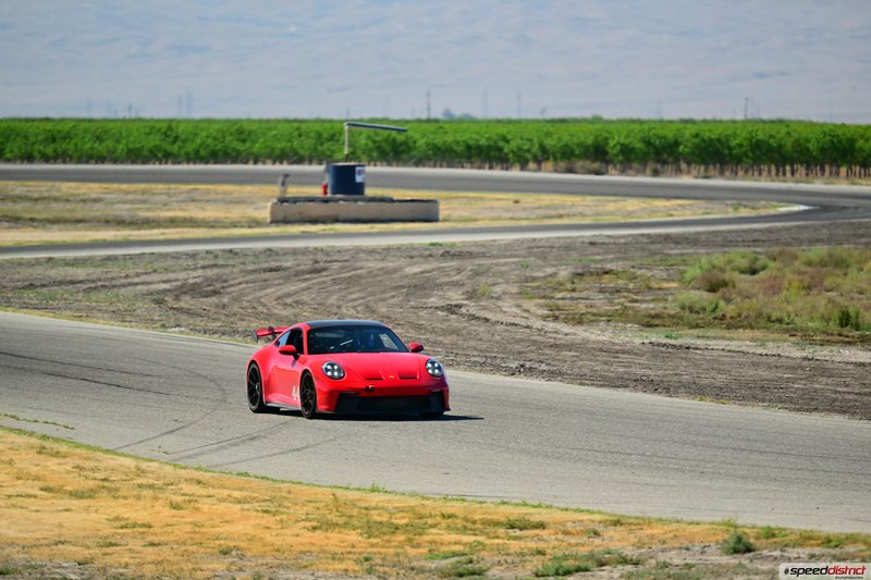 Porsche 911 GT3 RS red