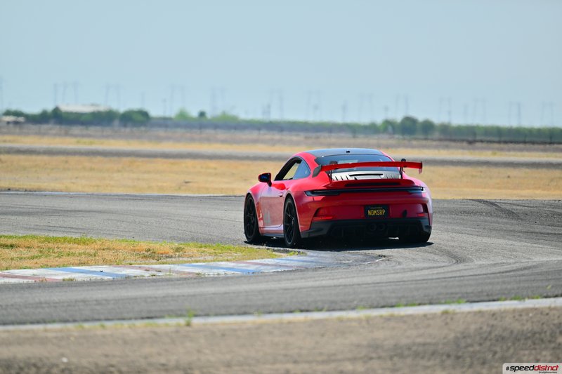 Porsche 911 GT3 RS red