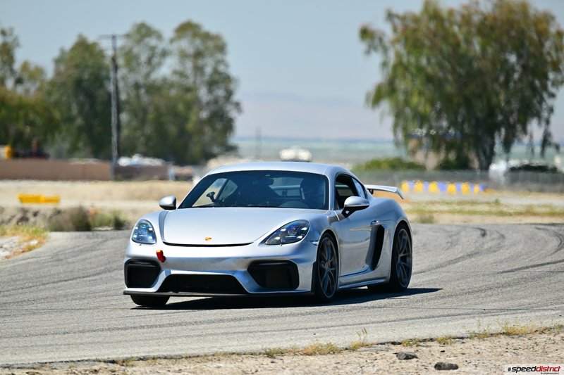 Porsche Cayman GT4