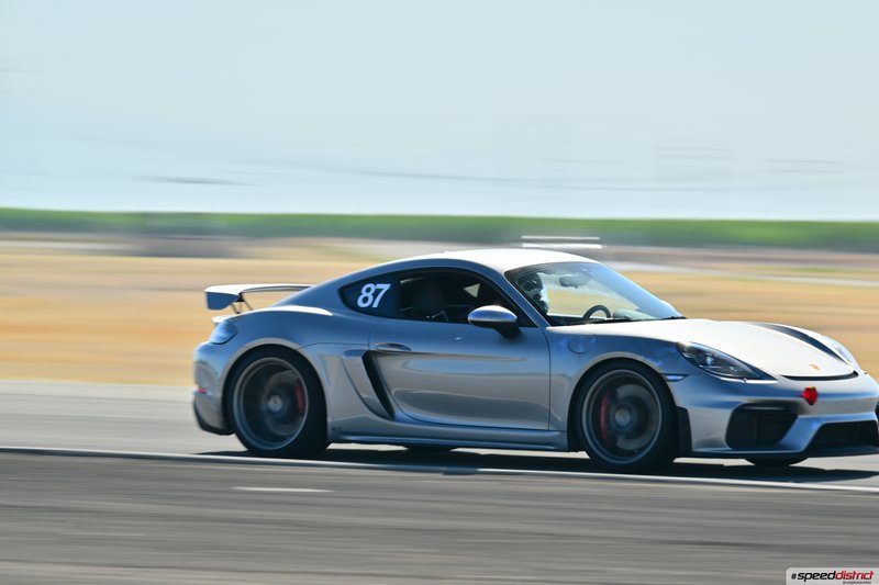 Porsche Cayman GT4