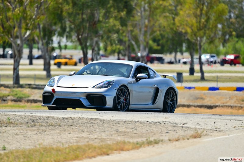 Porsche Cayman GT4