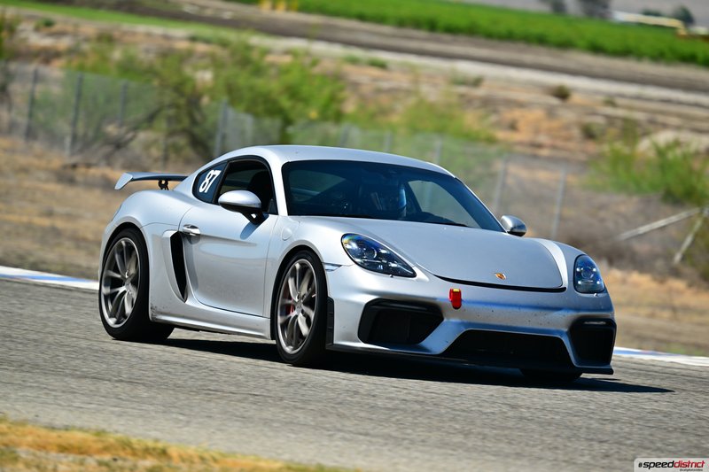 Porsche Cayman GT4