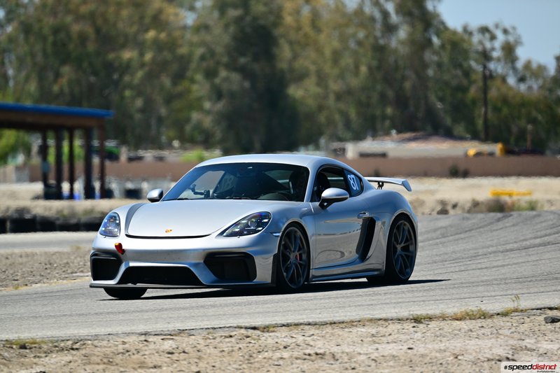 Porsche Cayman GT4