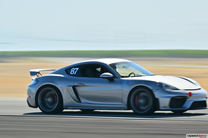 Porsche Cayman GT4