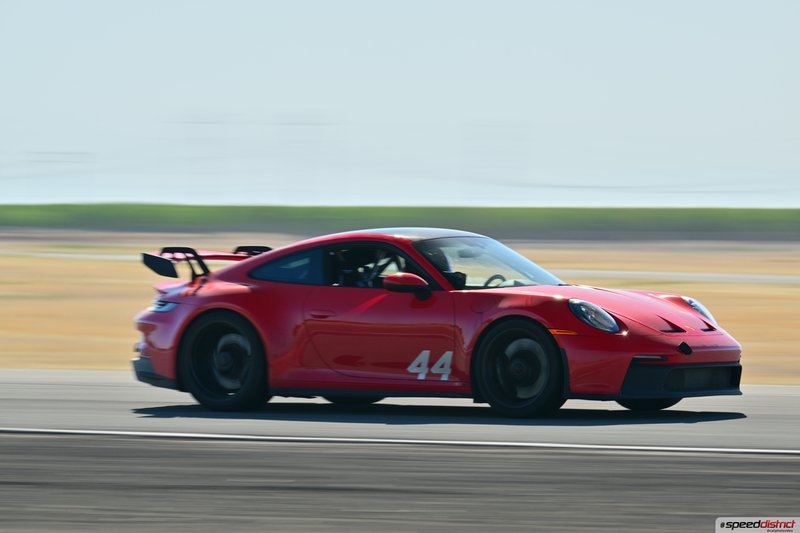 Porsche 911 GT3 RS red