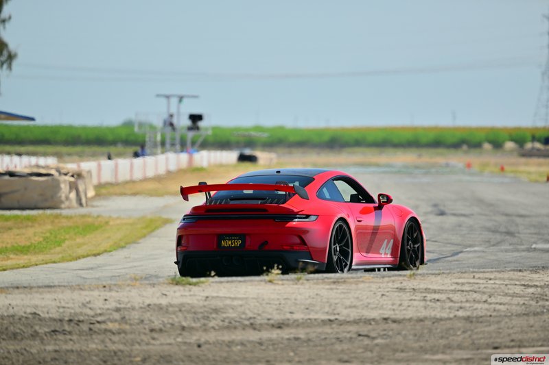 Porsche 911 GT3 RS red