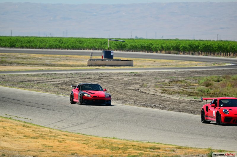 Porsche 911 GT3 RS red