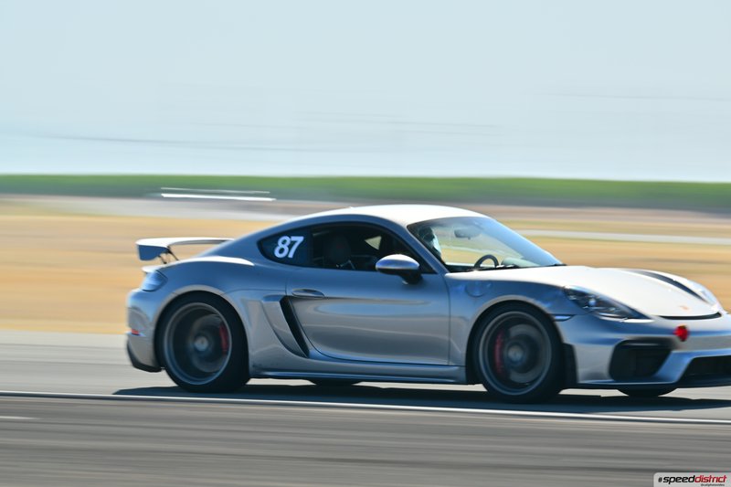 Porsche Cayman GT4