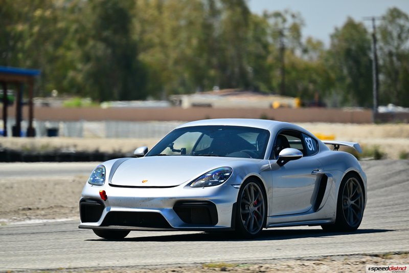 Porsche Cayman GT4