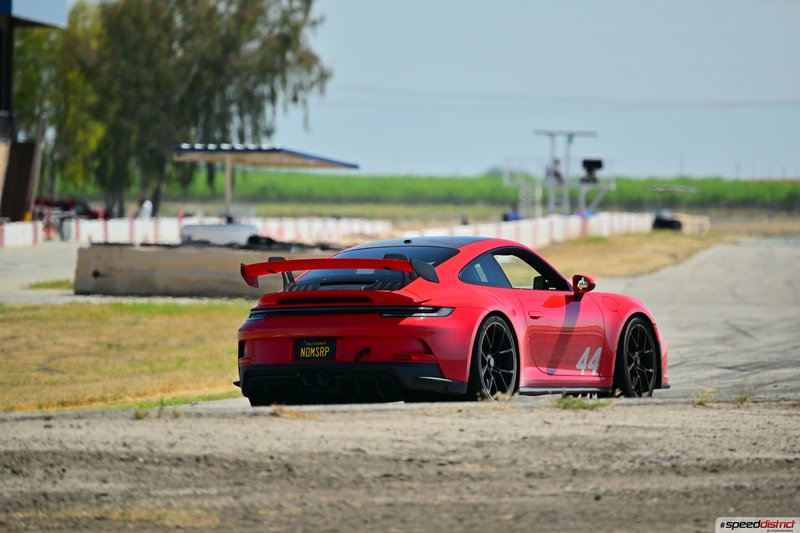 Porsche 911 GT3 RS red