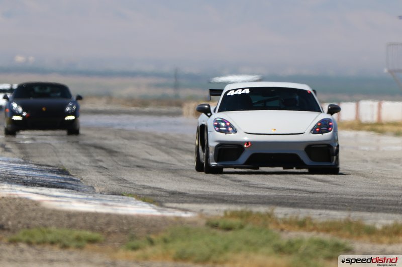 Porsche Cayman GT4