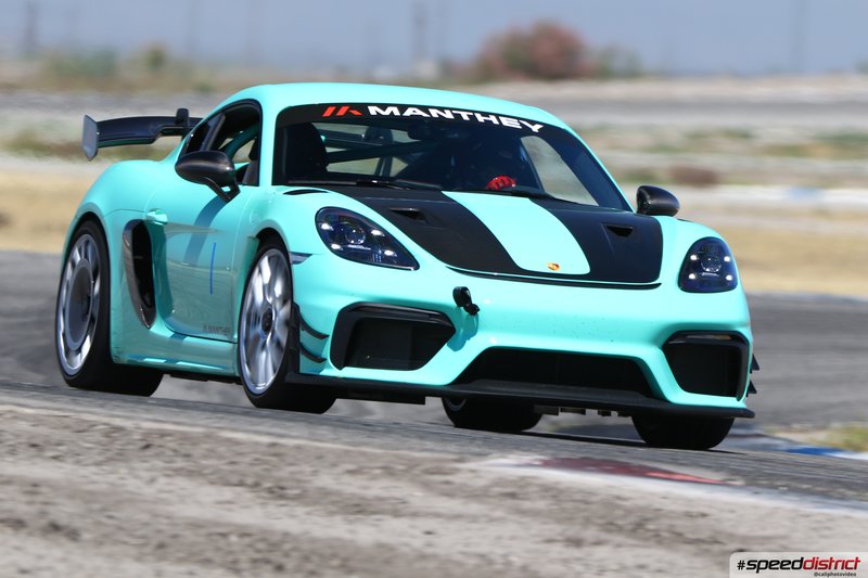 Porsche Cayman GT4 RS