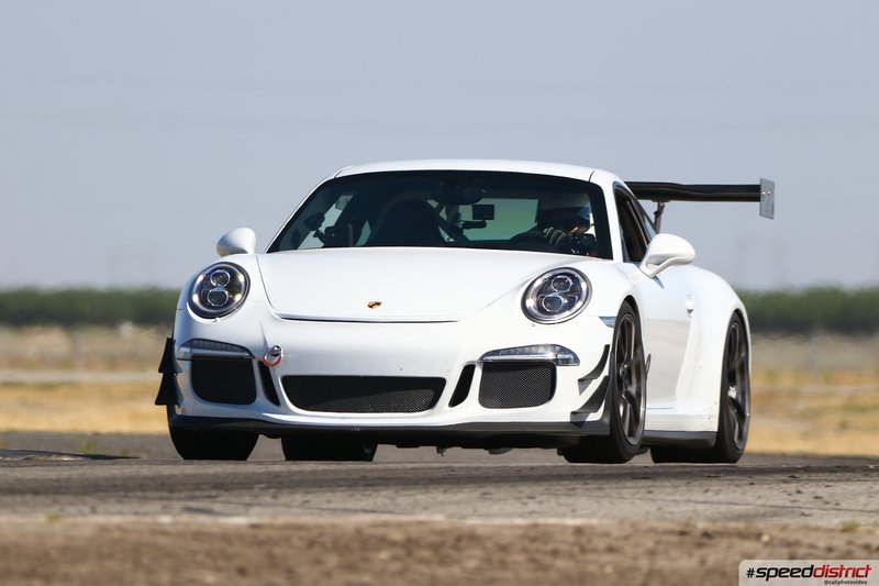 Porsche 911 GT3 white