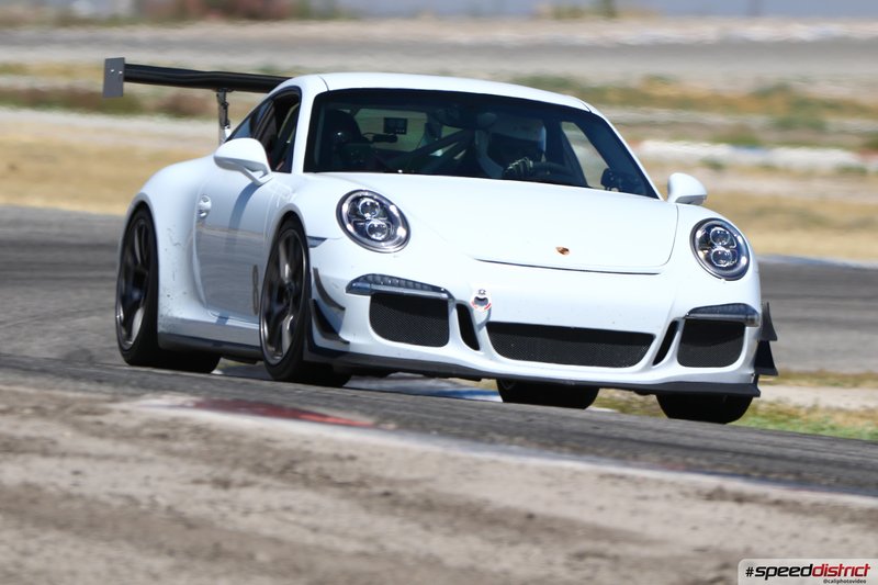 Porsche 911 GT3 white